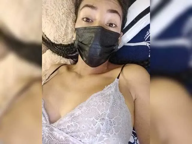 Live sex webcam photo for RebeccaRosse #276175620