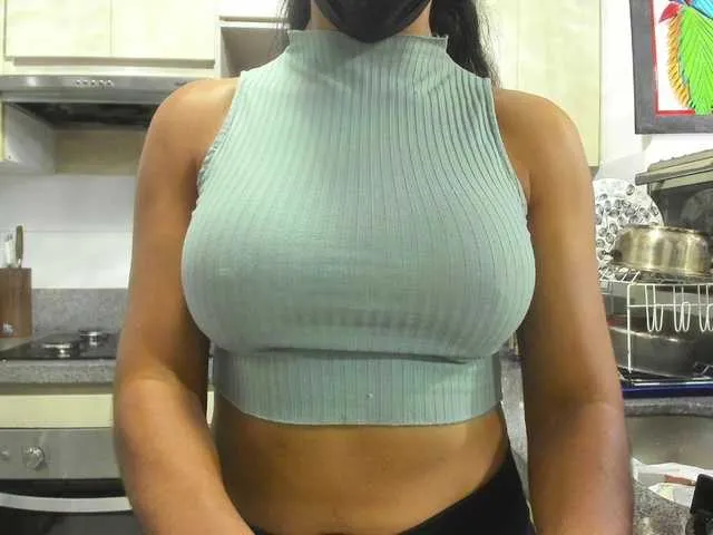 Live sex webcam photo for RebeccaRosse #276591909