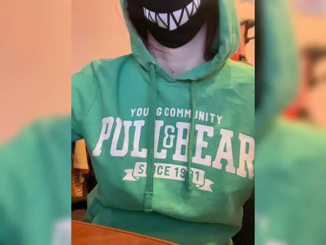 Live sex webcam photo for Red-Cats #272601099