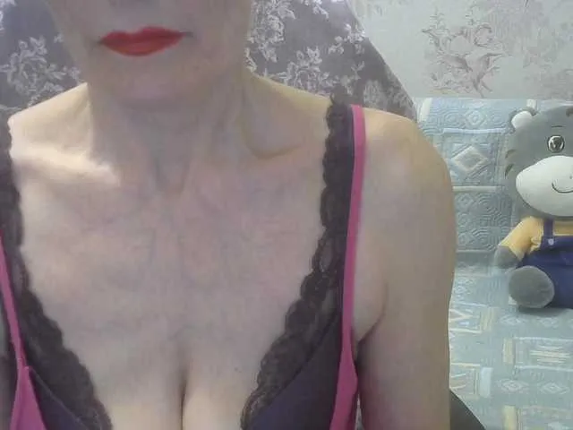 Live sex webcam photo for Red-Rose-777 #292003340