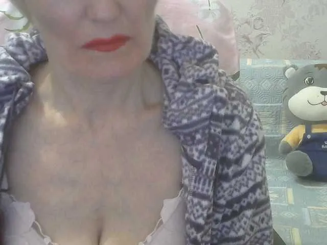 Live sex webcam photo for Red-Rose-777 #292109718