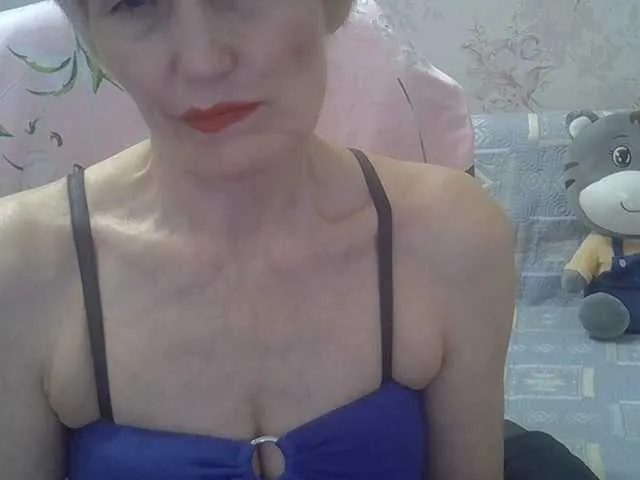 Live sex webcam photo for Red-Rose-777 #292361864