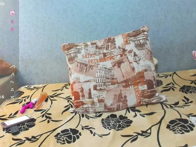 Live sex webcam photo for Red-hot-lips #292143116