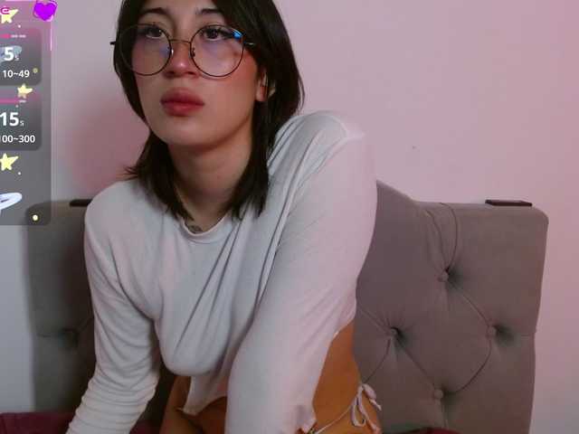 Live sex webcam photo for Red-moonn #290235576