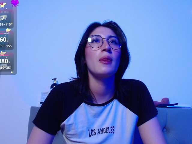 Live sex webcam photo for Red-moonn #290273002