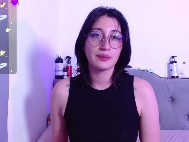 Live sex webcam photo for Red-moonn #290917526