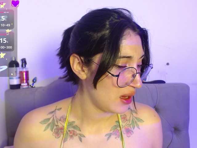 Live sex webcam photo for Red-moonn #291277015