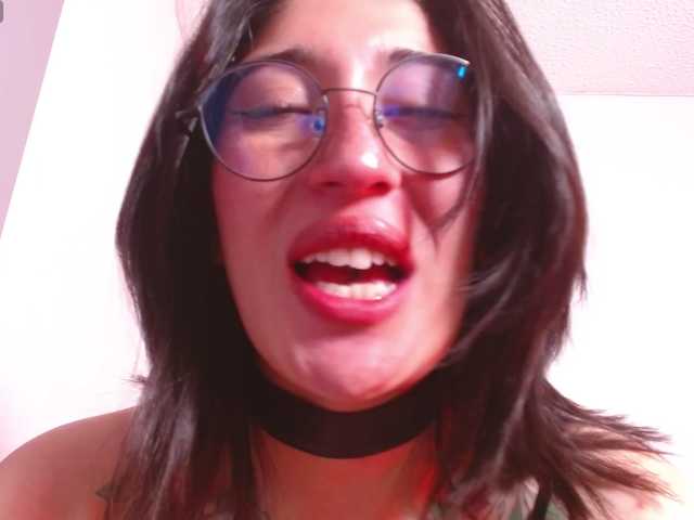 Live sex webcam photo for Red-moonn #291931176