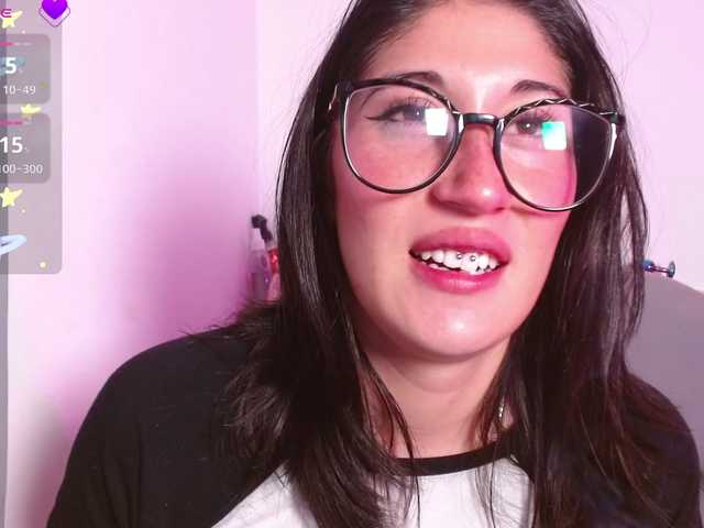 Live sex webcam photo for Red-moonn #292333595