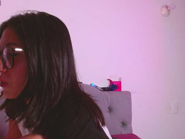 Live sex webcam photo for Red-moonn #292359958