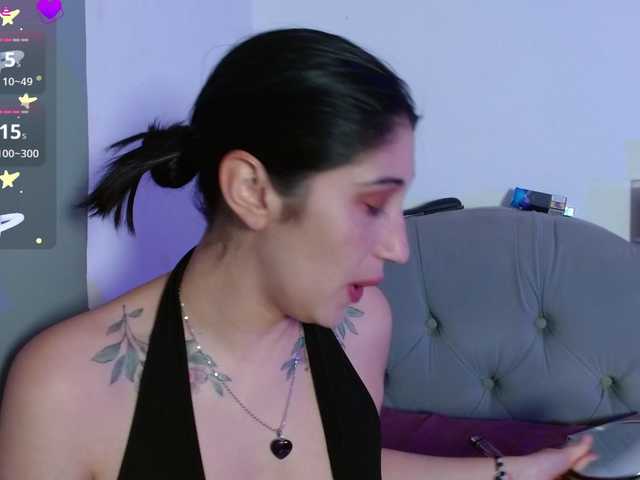 Live sex webcam photo for Red-moonn #292372647