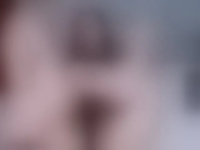 Live sex webcam photo for Red-moonn #293599977