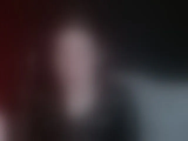 Live sex webcam photo for Red-moonn #293704546