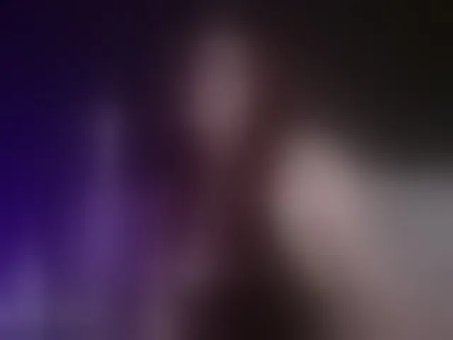 Live sex webcam photo for Red-moonn #293799679