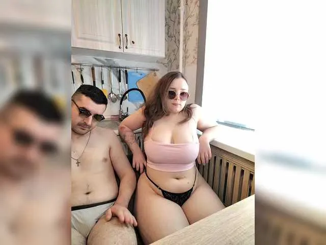 Live sex webcam photo for Red-rooms #290737631