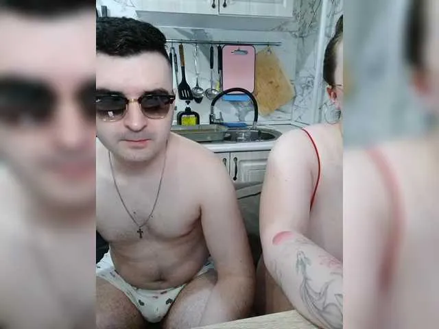 Live sex webcam photo for Red-rooms #291029120