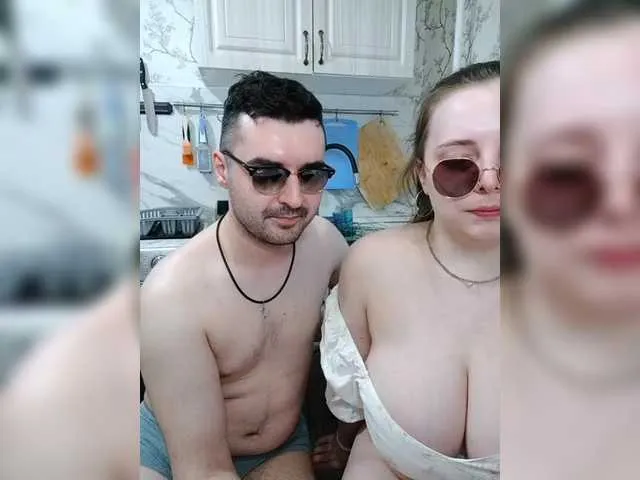 Live sex webcam photo for Red-rooms #291070718