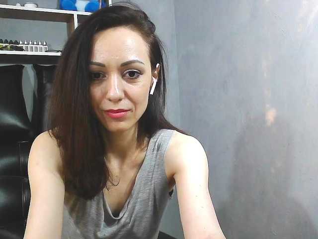 Live sex webcam photo for RedAlice #284546257