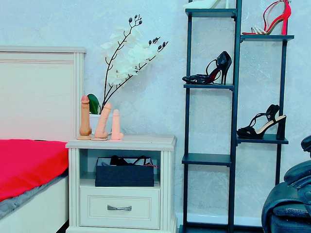 Live sex webcam photo for RedCheryl #276383799