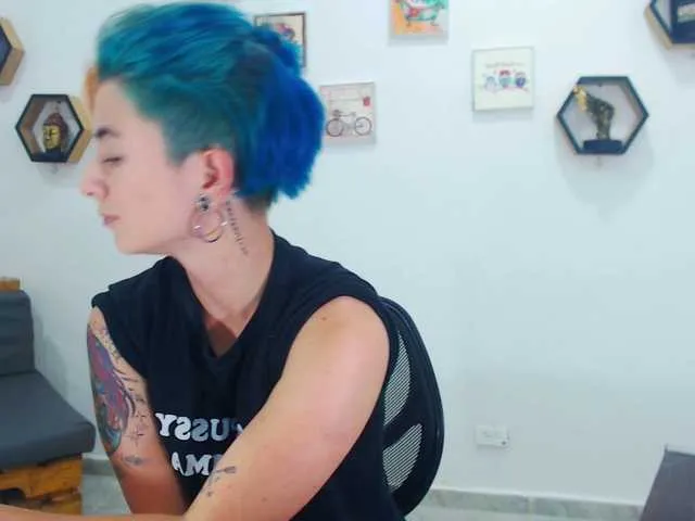 Live sex webcam photo for RedFury1 #271893380