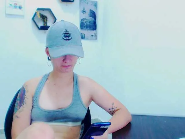 Live sex webcam photo for RedFury1 #272207914