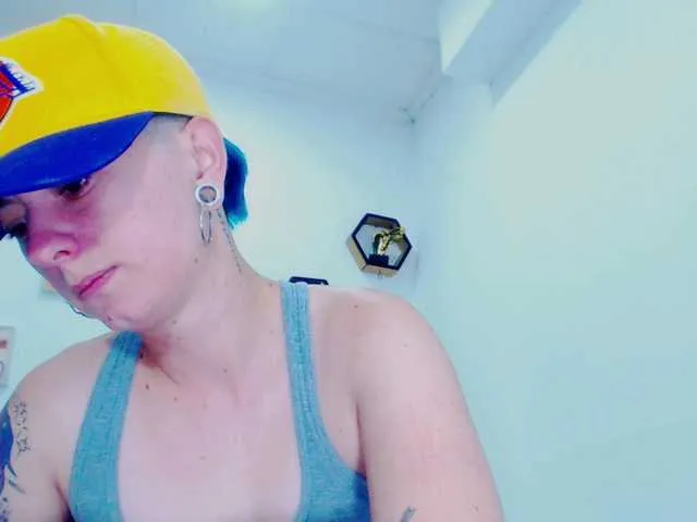 Live sex webcam photo for RedFury1 #272588019