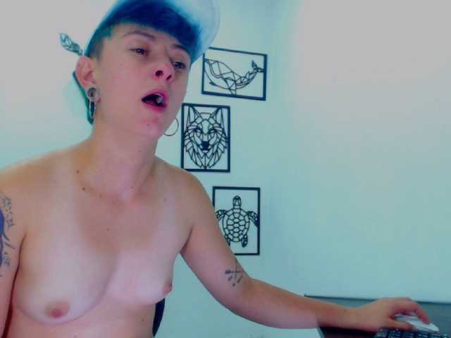 Live sex webcam photo for RedFury1 #273388614