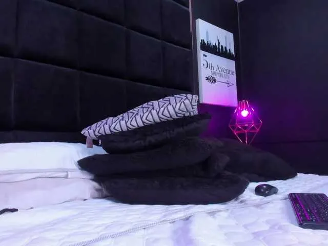 Live sex webcam photo for RedGaia #289922016