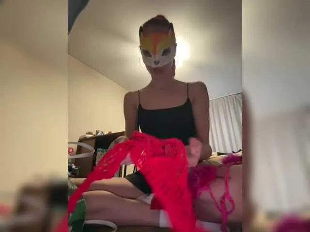 Live sex webcam photo for RedHair13 #290993233