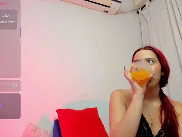 Live sex webcam photo for RedHeadSusy #292089798