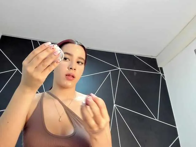 Live sex webcam photo for RedHeadSusy #292935317