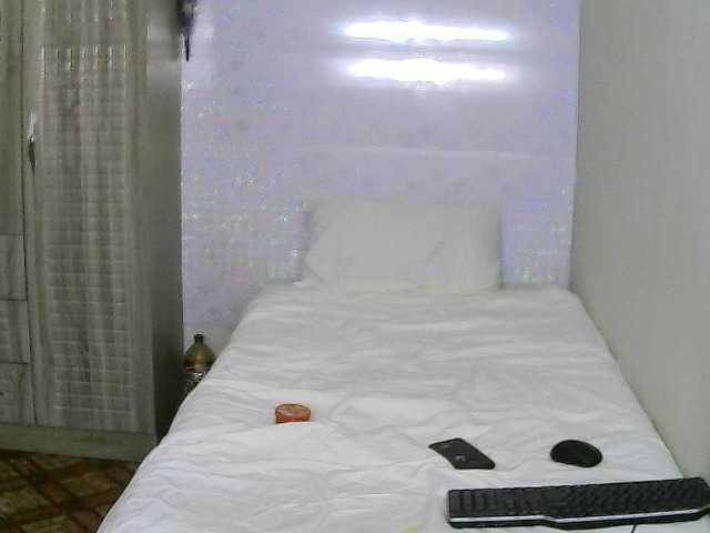 Live sex webcam photo for RedLips2426 #272125540