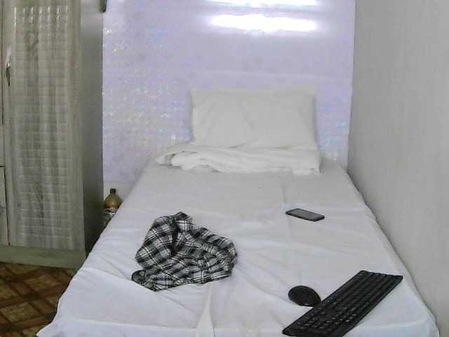 Live sex webcam photo for RedLips2426 #272440413