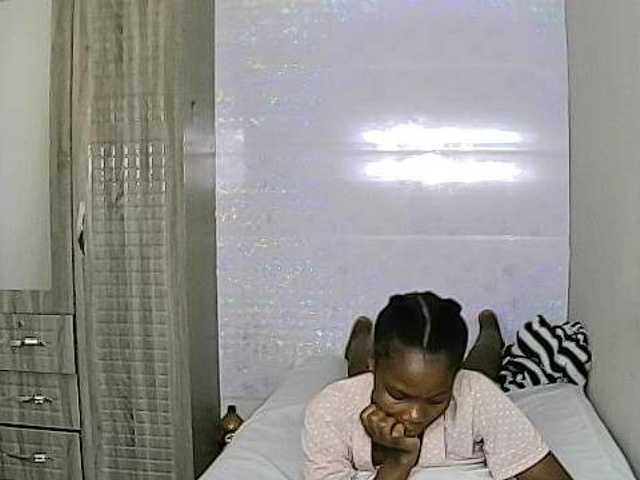 Live sex webcam photo for RedLips2426 #272746313