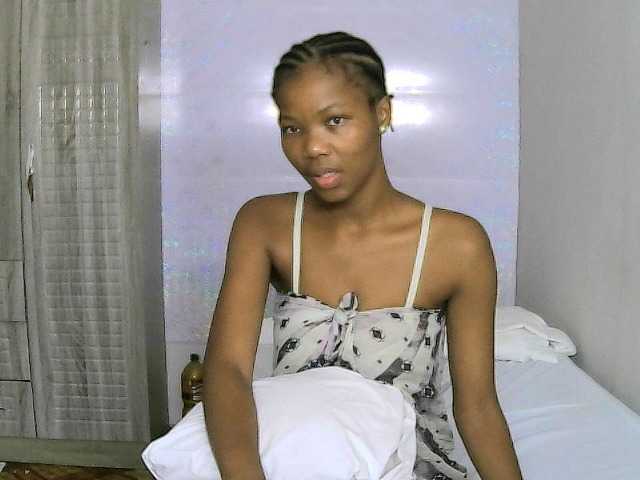 Live sex webcam photo for RedLips2426 #272856006