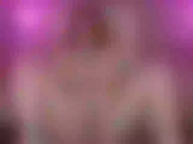 Live sex webcam photo for RedShinee #288994676