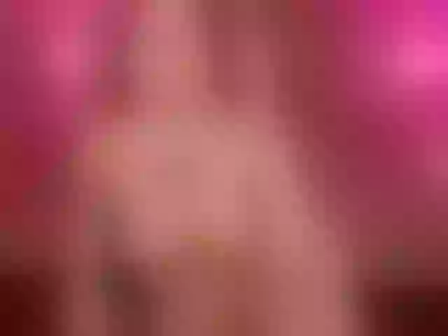 Live sex webcam photo for RedShinee #289400024