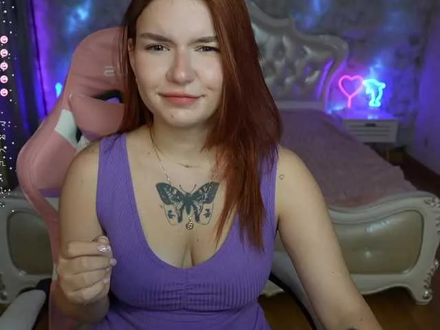 Live sex webcam photo for RedShinee #289948590