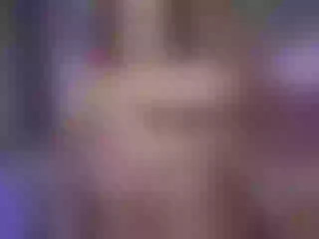 Live sex webcam photo for RedShinee #290023558