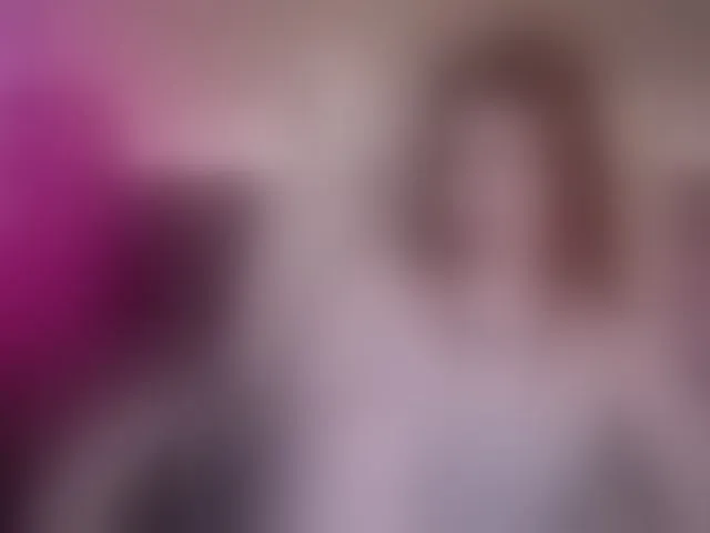 Live sex webcam photo for RedShinee #292860238