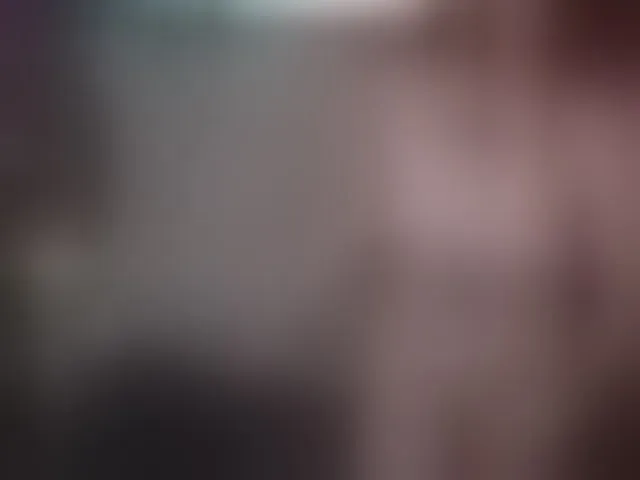Live sex webcam photo for RedShinee #293100860