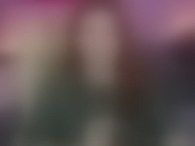 Live sex webcam photo for RedShinee #294148648