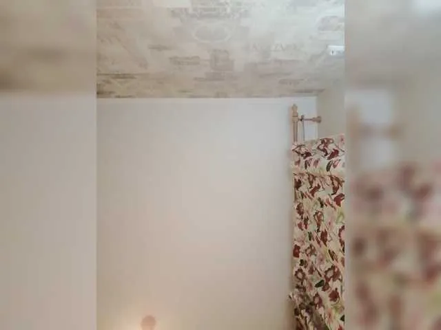 Live sex webcam photo for Redfox777 #275466194