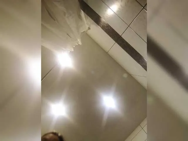 Live sex webcam photo for Redfox777 #275566515