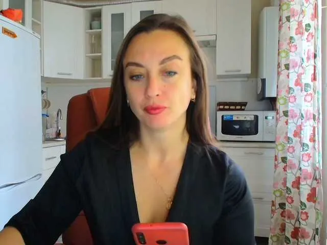 Live sex webcam photo for Redfox777 #276240292