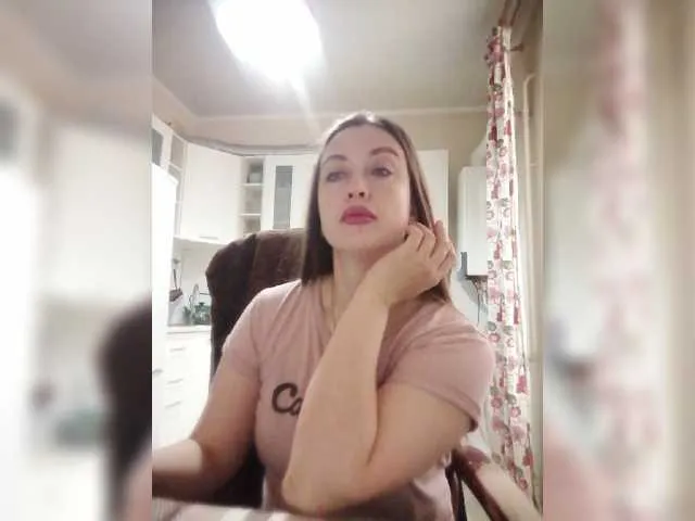 Live sex webcam photo for Redfox777 #277925184