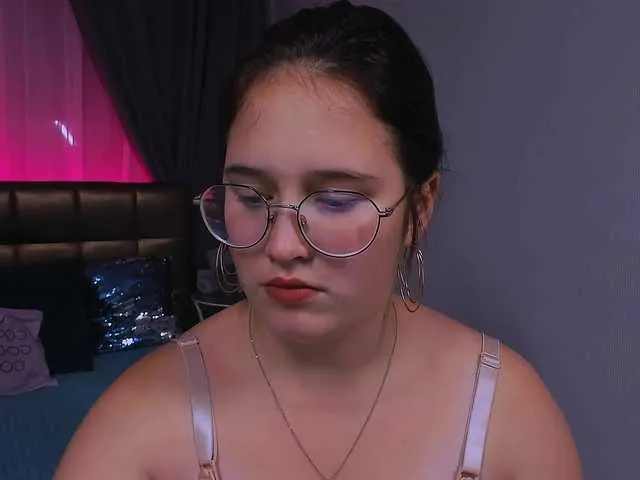 Live sex webcam photo for RedhairFlame #276334455