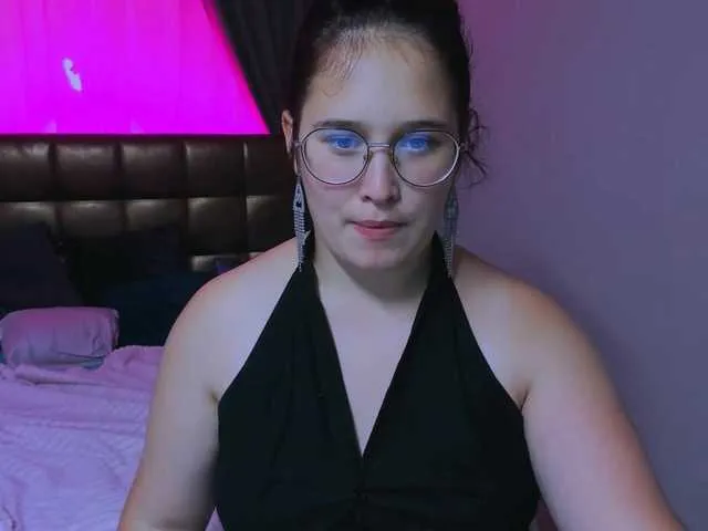 Live sex webcam photo for RedhairFlame #276347160