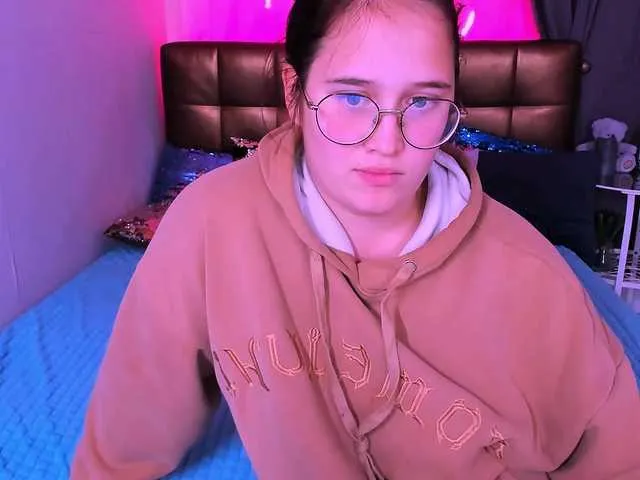 Live sex webcam photo for RedhairFlame #276426826