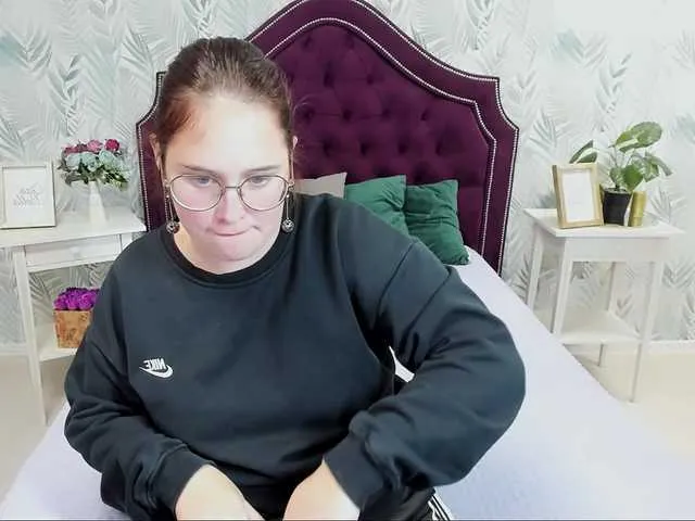 Live sex webcam photo for RedhairFlame #276434091